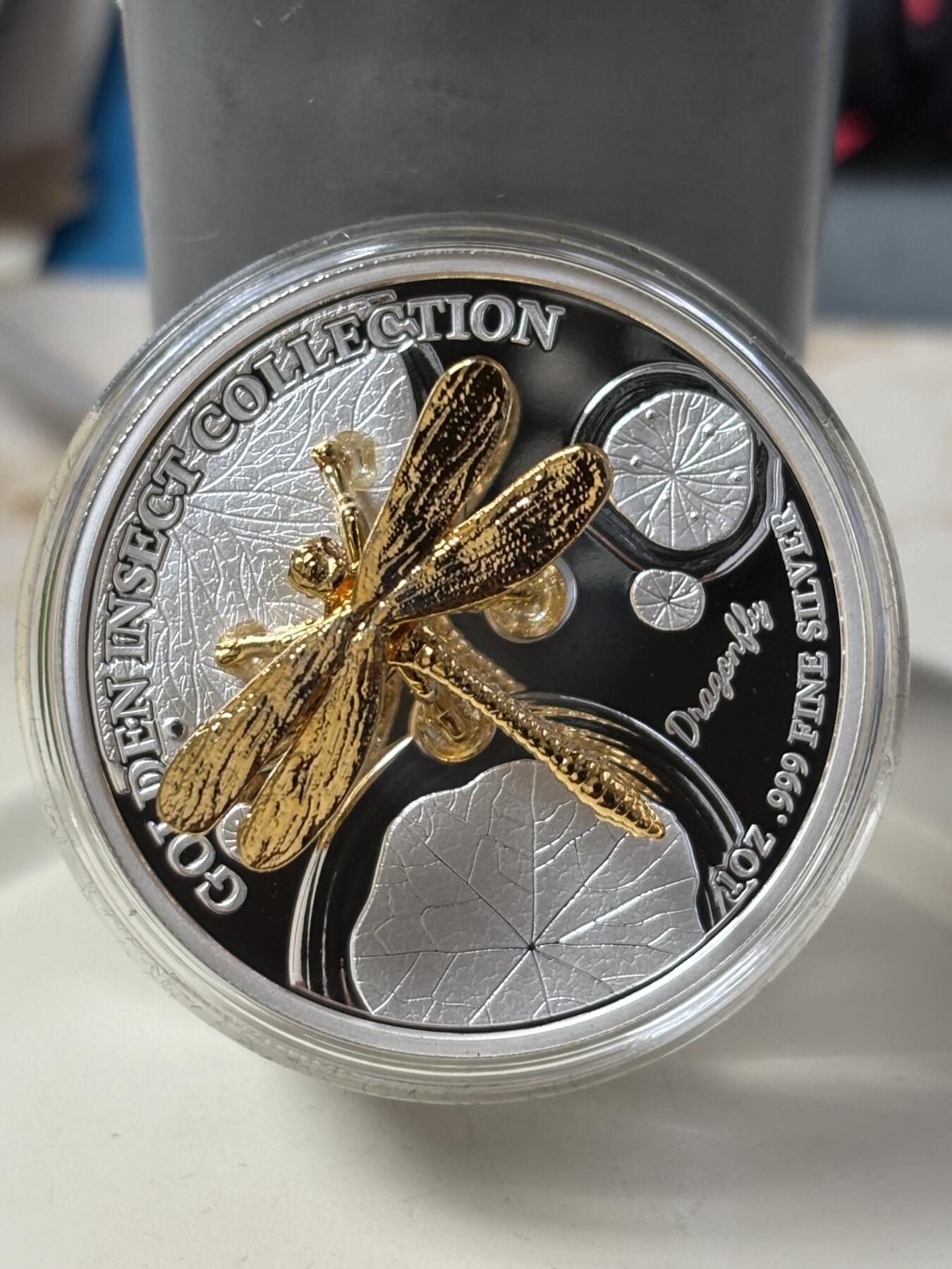 第185期拍卖 萨摩亚2022年黄金昆虫系列1盎司纪念银币3枚全，999银，1盎司*3，发行999枚，稍有氧化