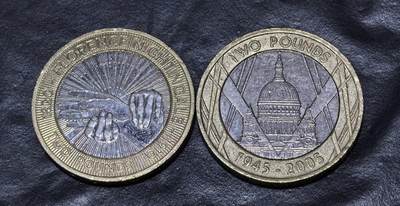 北京马甸外国币专卖第147期，外国币专场，陆续上拍，欢迎关注 - 英国2005年2镑双色纪念币，二战胜利60周年纪念和2010英国双色2英镑南丁格尔去世百年纪念币