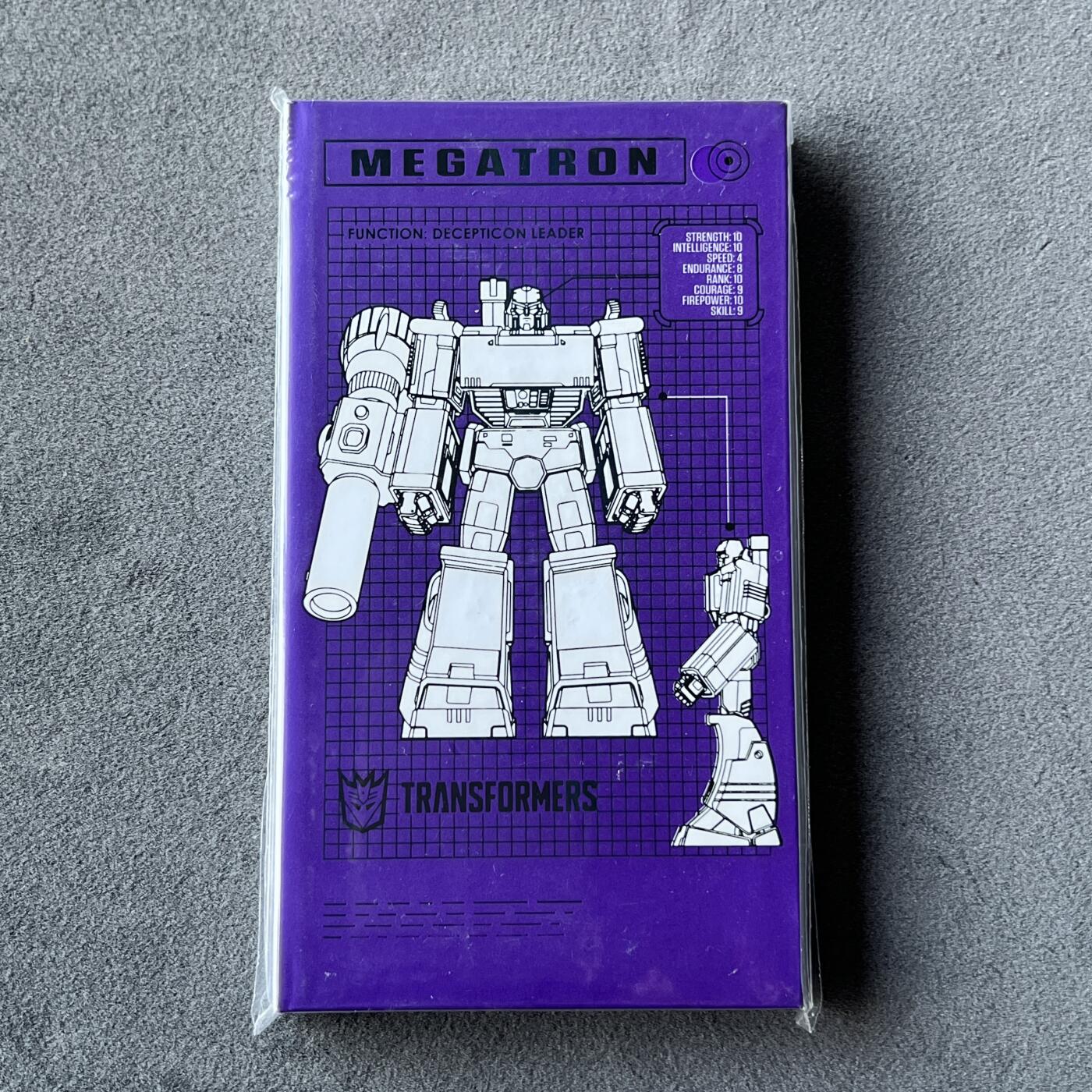 锦色铺子的潮玩拍第六期🌸🌸   卡游  变形金刚标签本-宇宙领主-威震天