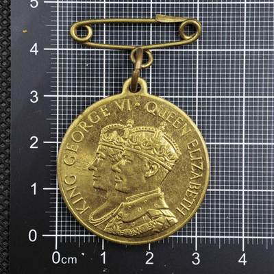 【淘币小摊】限时拍第八百二十三拍  纪念章场  满百包邮可预留两周  周一统一发货  -  英国1946年安南皇家自治市胜利纪念章