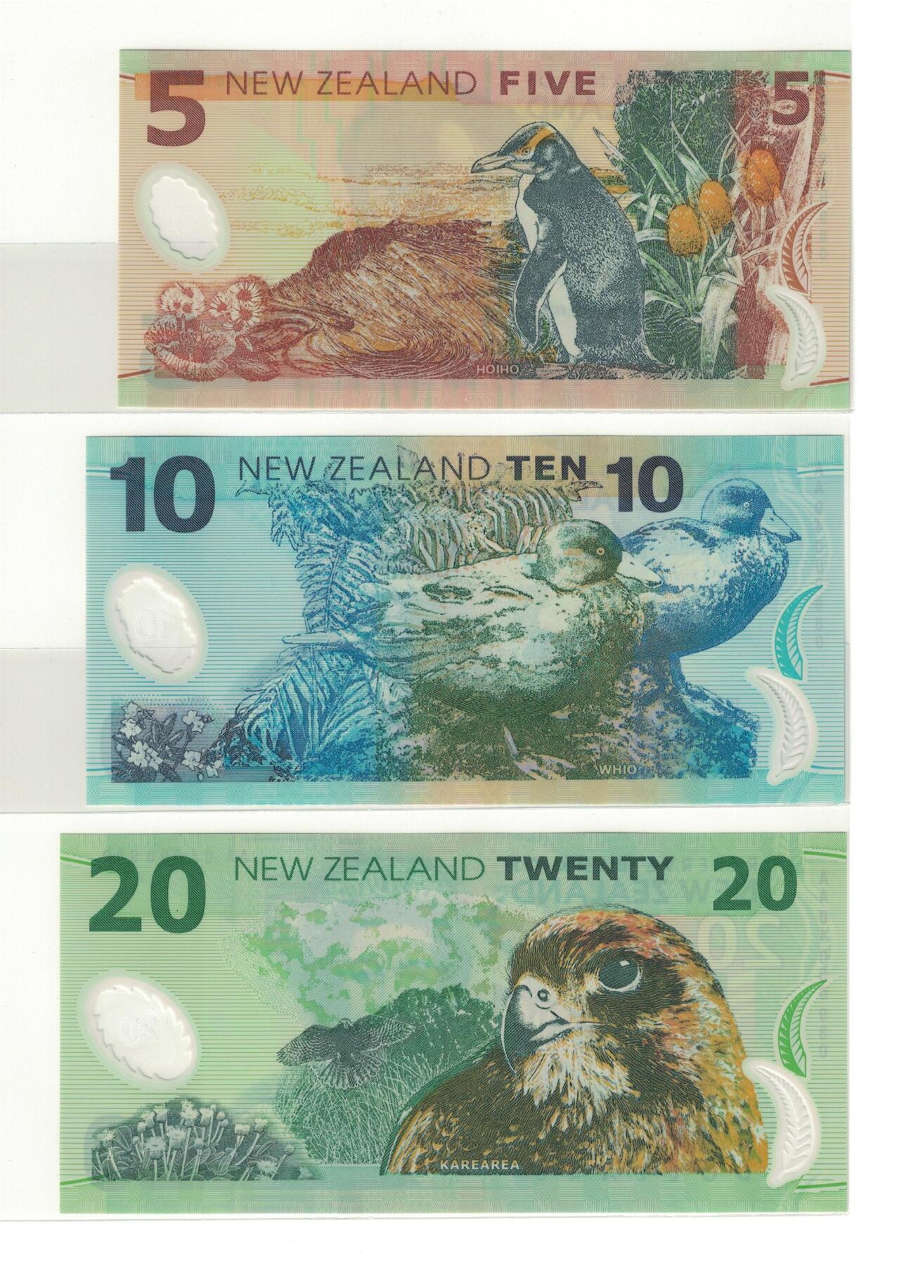 《艾美收藏》第223期-12.7周日外币畅拍 (首发冠全同带原装册)新西兰2004年AA冠5-100元全同百位倒置980号5张大全套，前2位数字是年份缩写，鸟版塑料钞初版首发