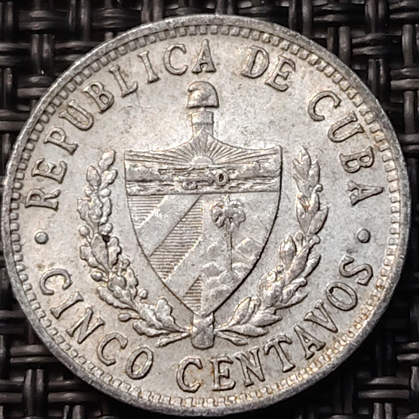 布加迪🐬～世界钱币(上海)🌾第 263 期 /  各国套币和散币 古巴🇨🇺 1972年 5分 铝币