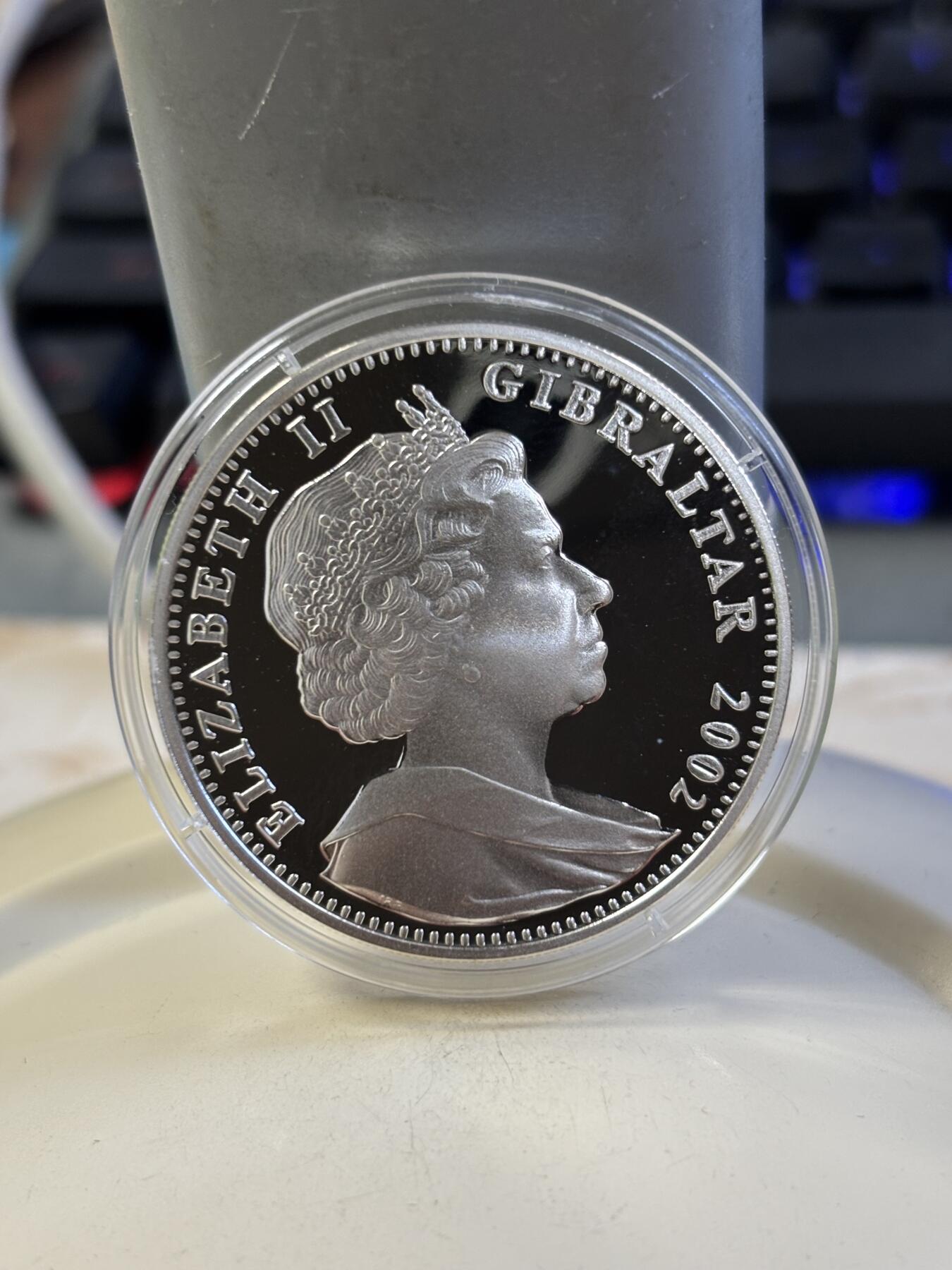 第184期拍卖 直布罗陀2002年彼得兔诞生彩色克朗精制纪念银币，925银，28.28克银价363，发行10000枚