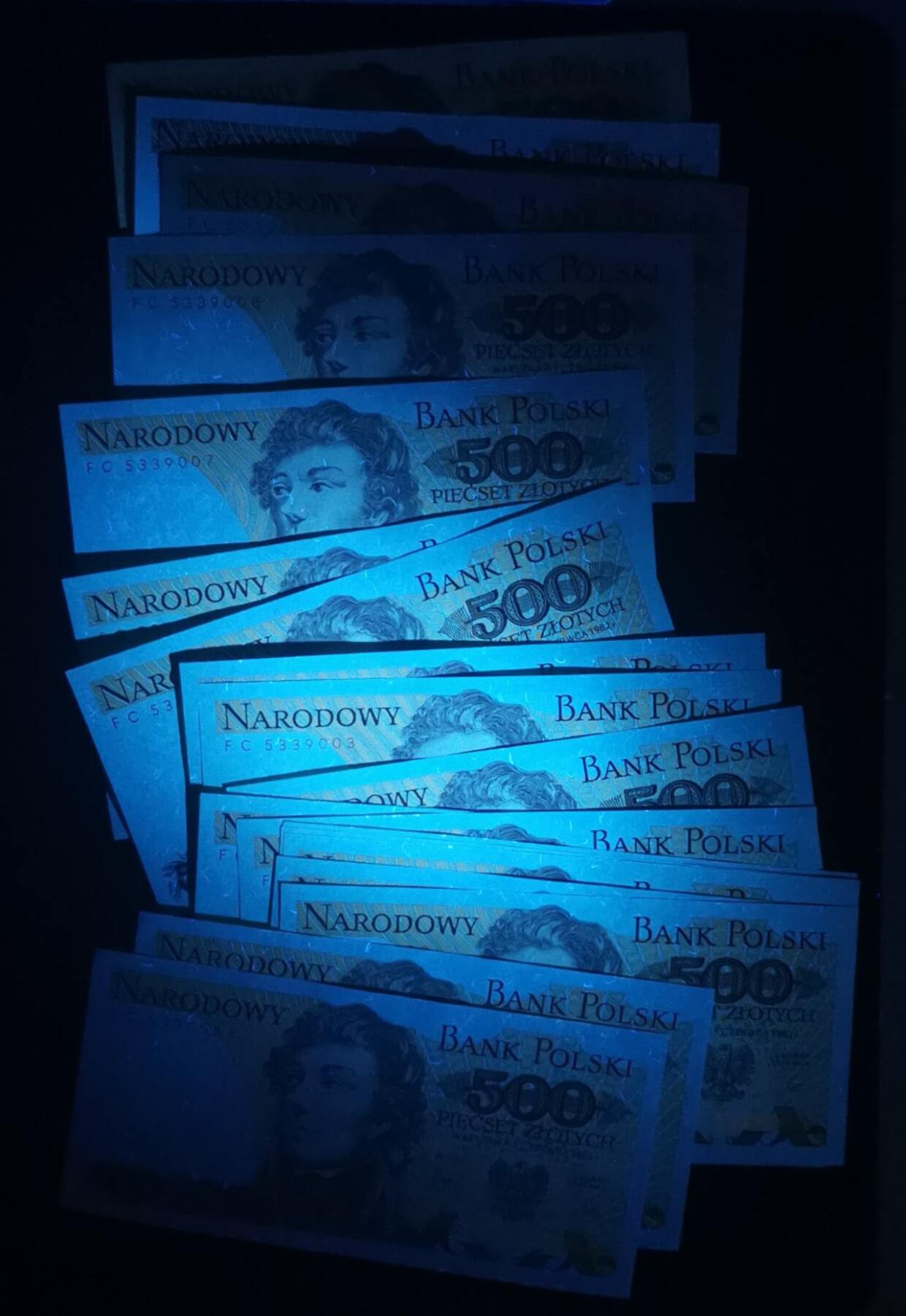 《艾美收藏》第223期-12.7周日外币畅拍 (20张)波兰1982年500兹罗提UNC/UNC- 零星几张压痕&角不绝等微瑕