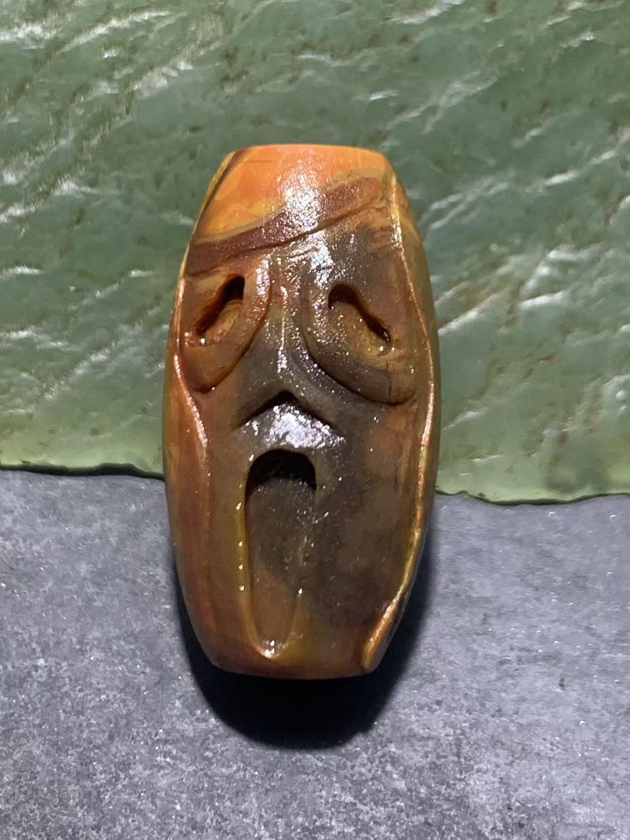 精美亚光草花纹战国红玛瑙手工俏色巧雕惊声尖叫死神桶珠一颗