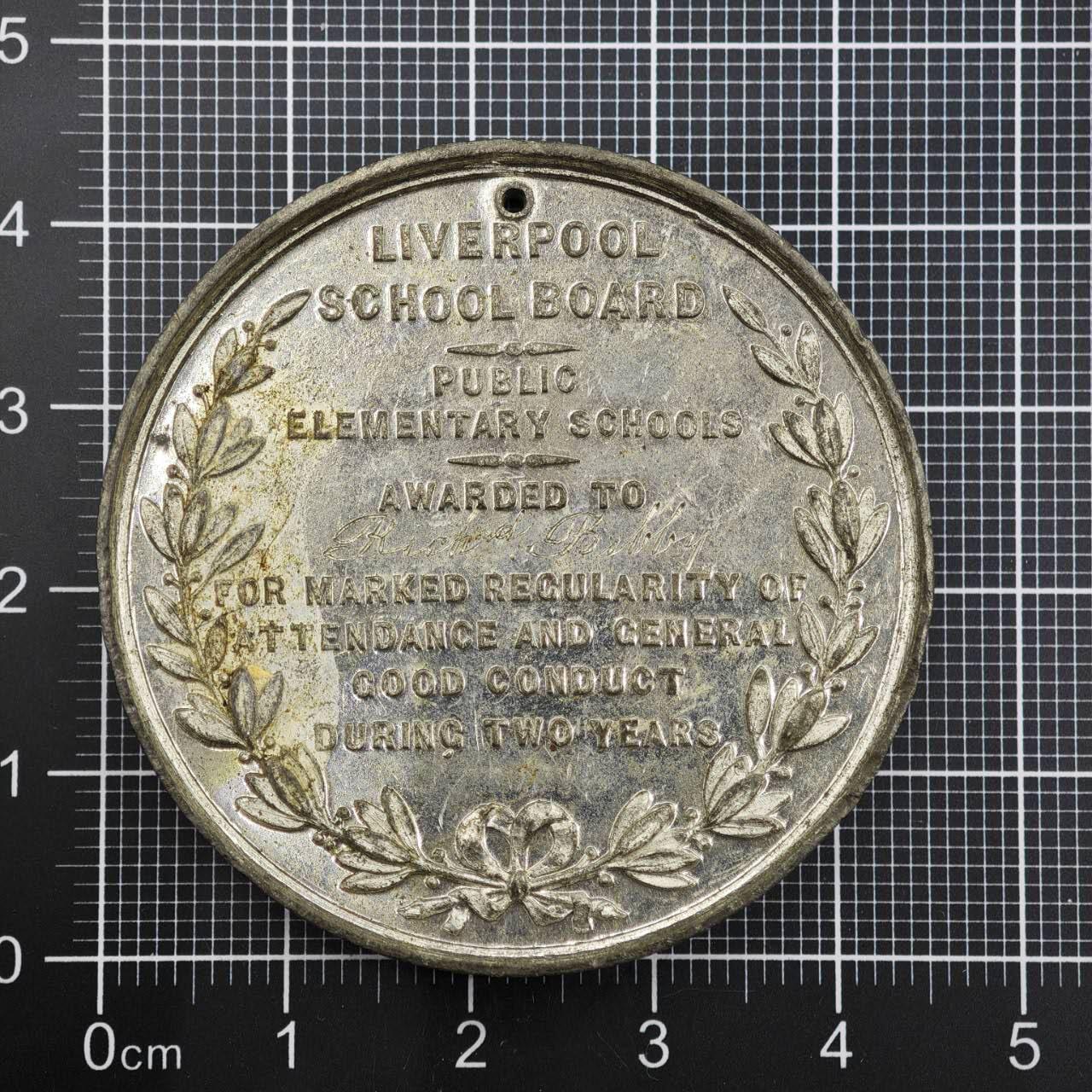 【淘币小摊】限时拍第八百二十三拍  纪念章场  满百包邮可预留两周  周一统一发货   英国利物浦学区出勤与品行奖章