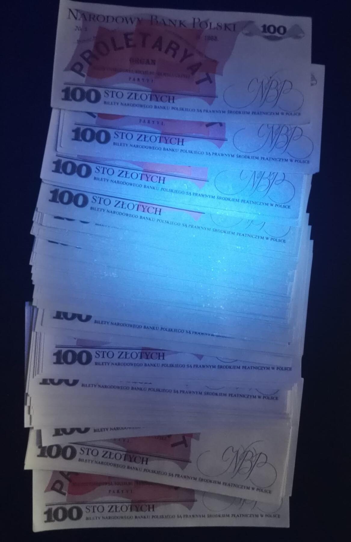 《艾美收藏》第223期-12.7周日外币畅拍 (100张)波兰1988年100兹罗提UNC/UNC- 捆痕/压痕&角不绝等微瑕