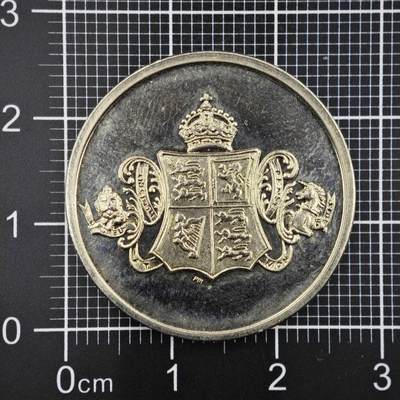 【淘币小摊】限时拍第八百二十三拍  纪念章场  满百包邮可预留两周  周一统一发货  -  1992年女王登基40周年纪念章