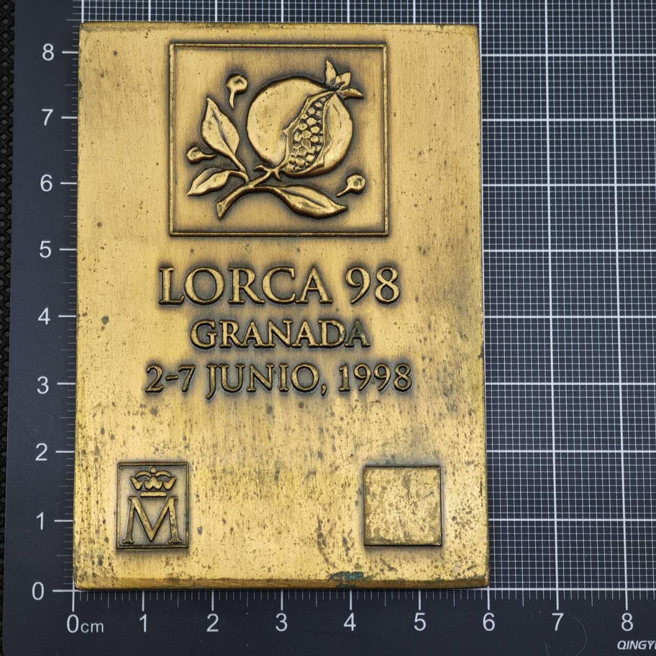 【淘币小摊】限时拍第八百二十三拍  纪念章场  满百包邮可预留两周  周一统一发货   格林纳达1998年纪念章