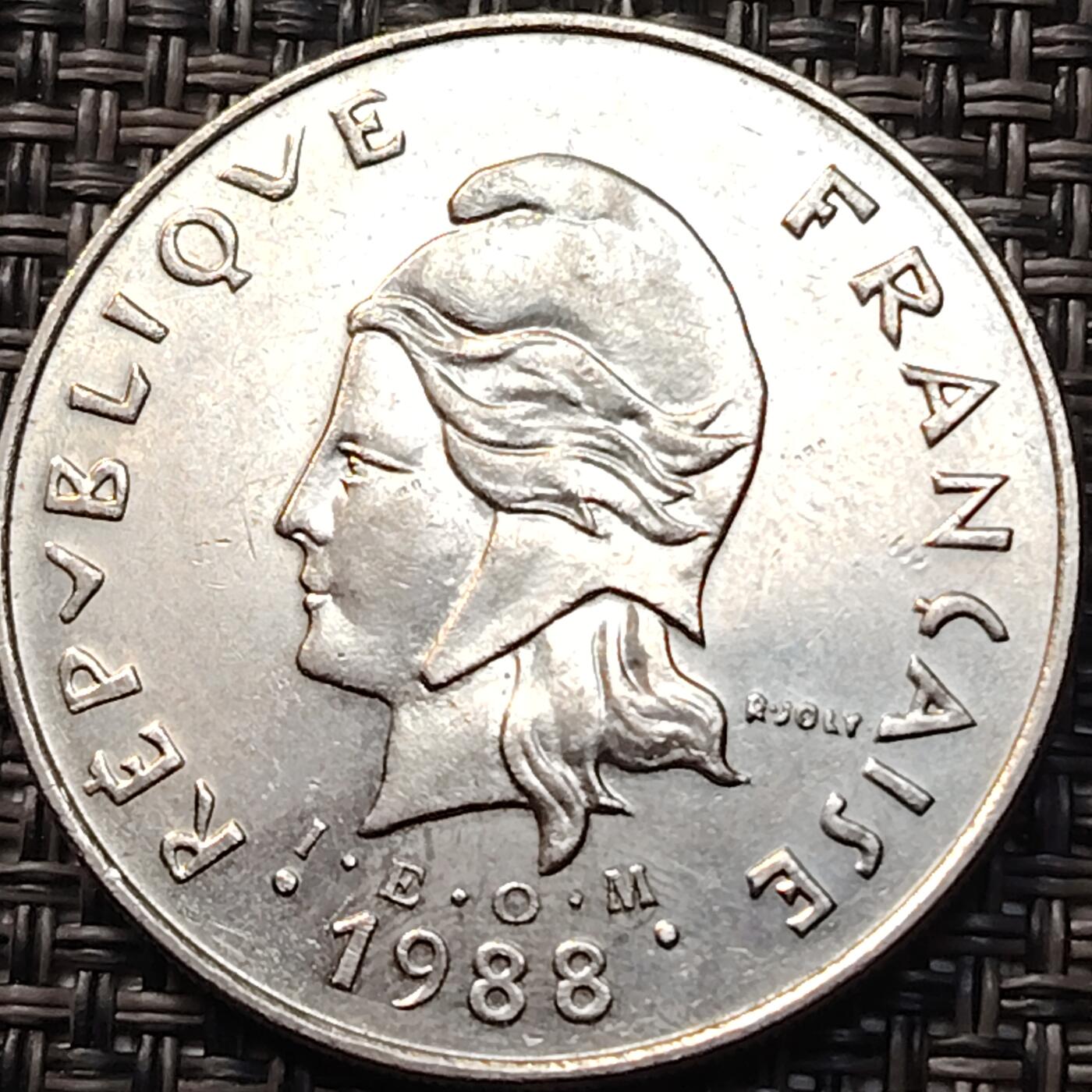 布加迪🐬～世界钱币(上海)🌾第 263 期 /  各国套币和散币 波利尼西亚 1988年 50法郎镍币