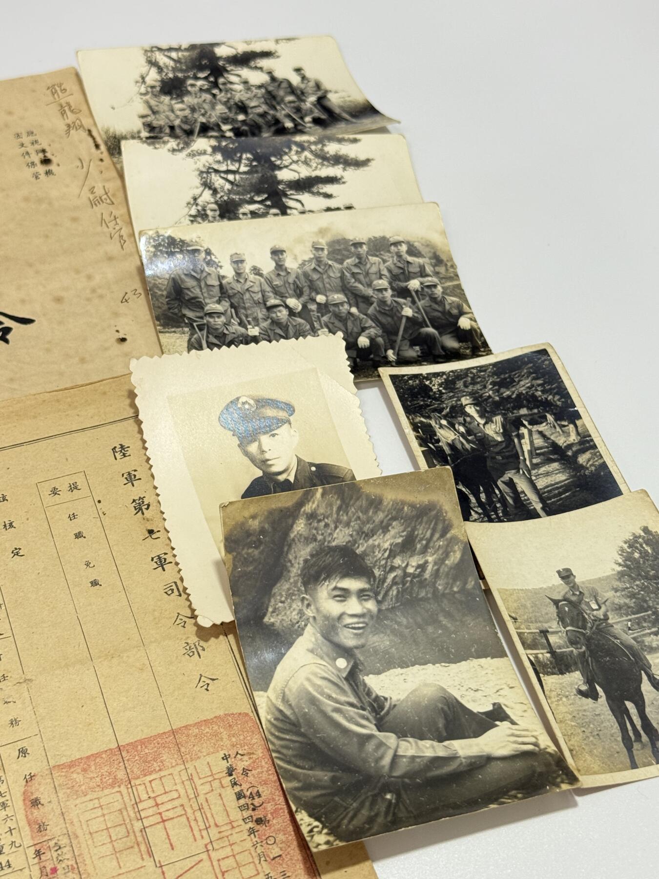 韵星假日拍卖第三十一期 -- Rimey Holidays Auction 31 18军抗战老兵熊龙翔少校旧藏，任命书与照片一组大全套