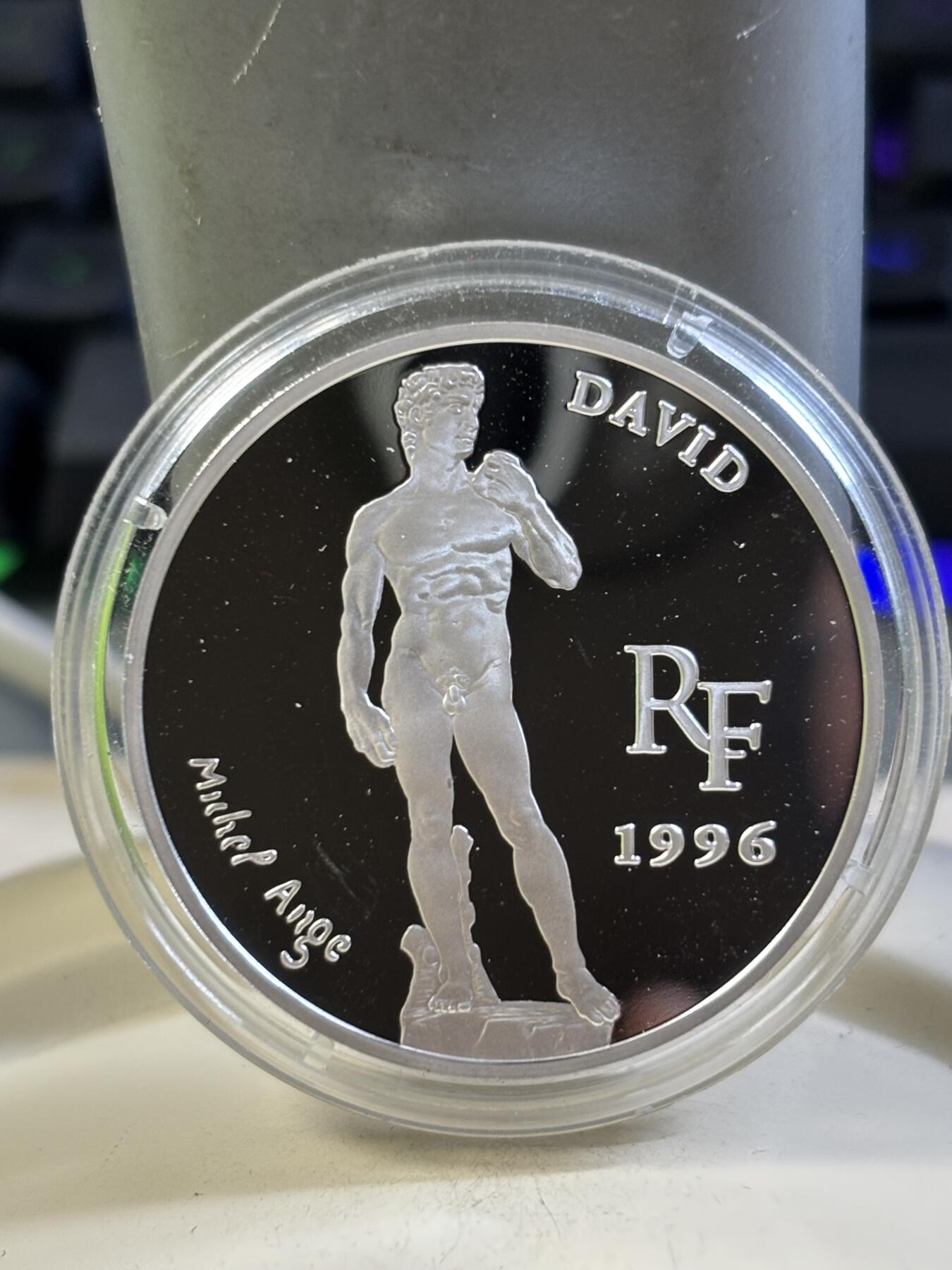 第184期拍卖 法国1996年卢浮宫馆藏系列2组大卫雕像纪念银币，900银，发行15000枚银价277