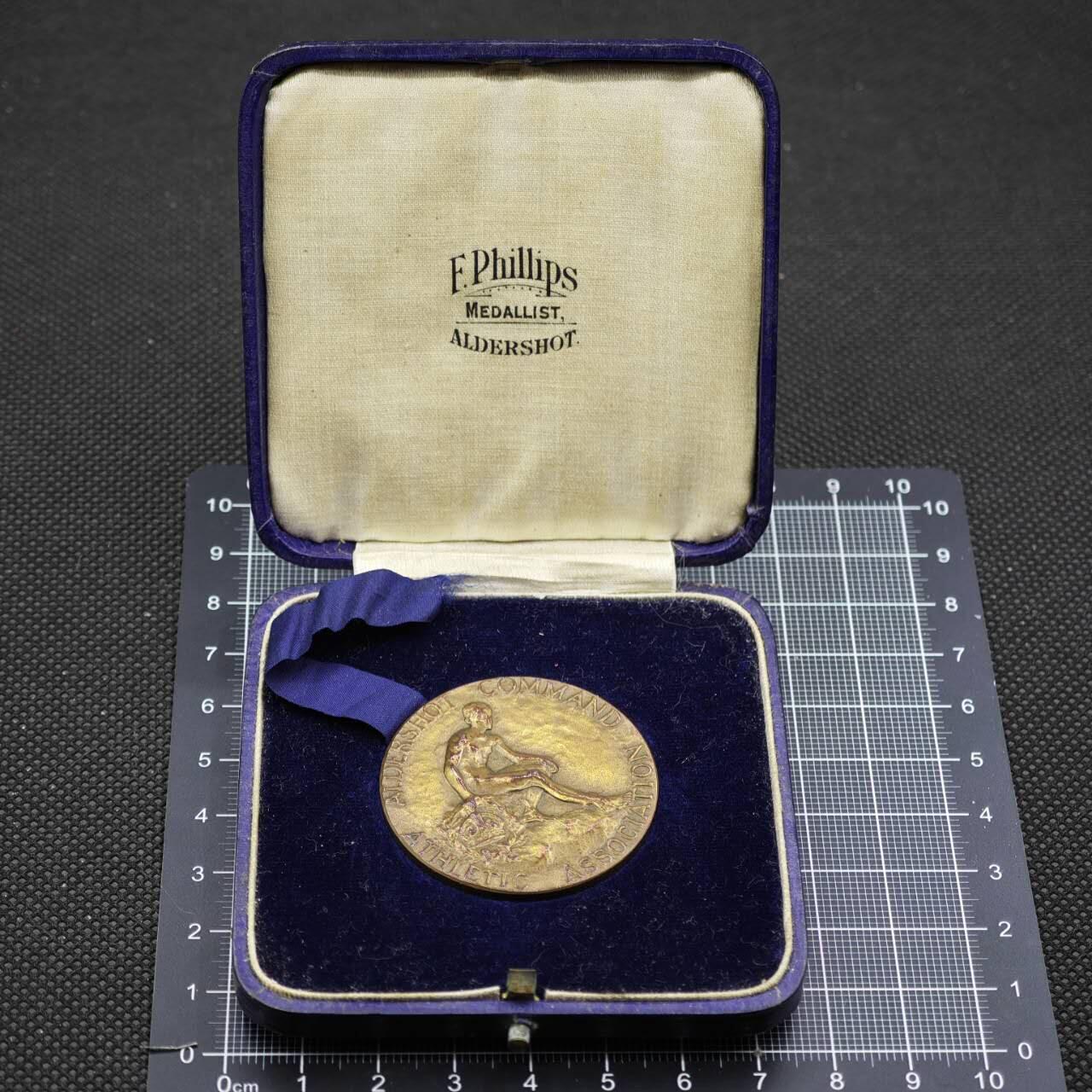 【淘币小摊】限时拍第八百二十三拍  纪念章场  满百包邮可预留两周  周一统一发货   奥尔德肖特指挥体育协会表彰奖章