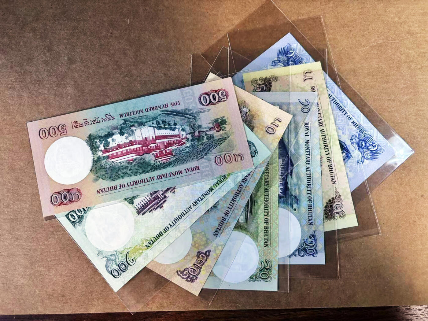 【Blue Auction】世界纸币精拍第759期——18级TOP拍卖/信誉/品质/专业/高效💫 【一组7张】不丹 1-500努尔特鲁姆 全新UNC