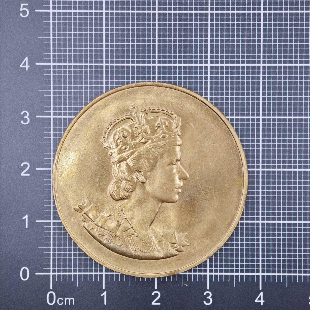 【淘币小摊】限时拍第八百二十三拍  纪念章场  满百包邮可预留两周  周一统一发货   英国1953年伊丽莎白二世女王加冕纪念章