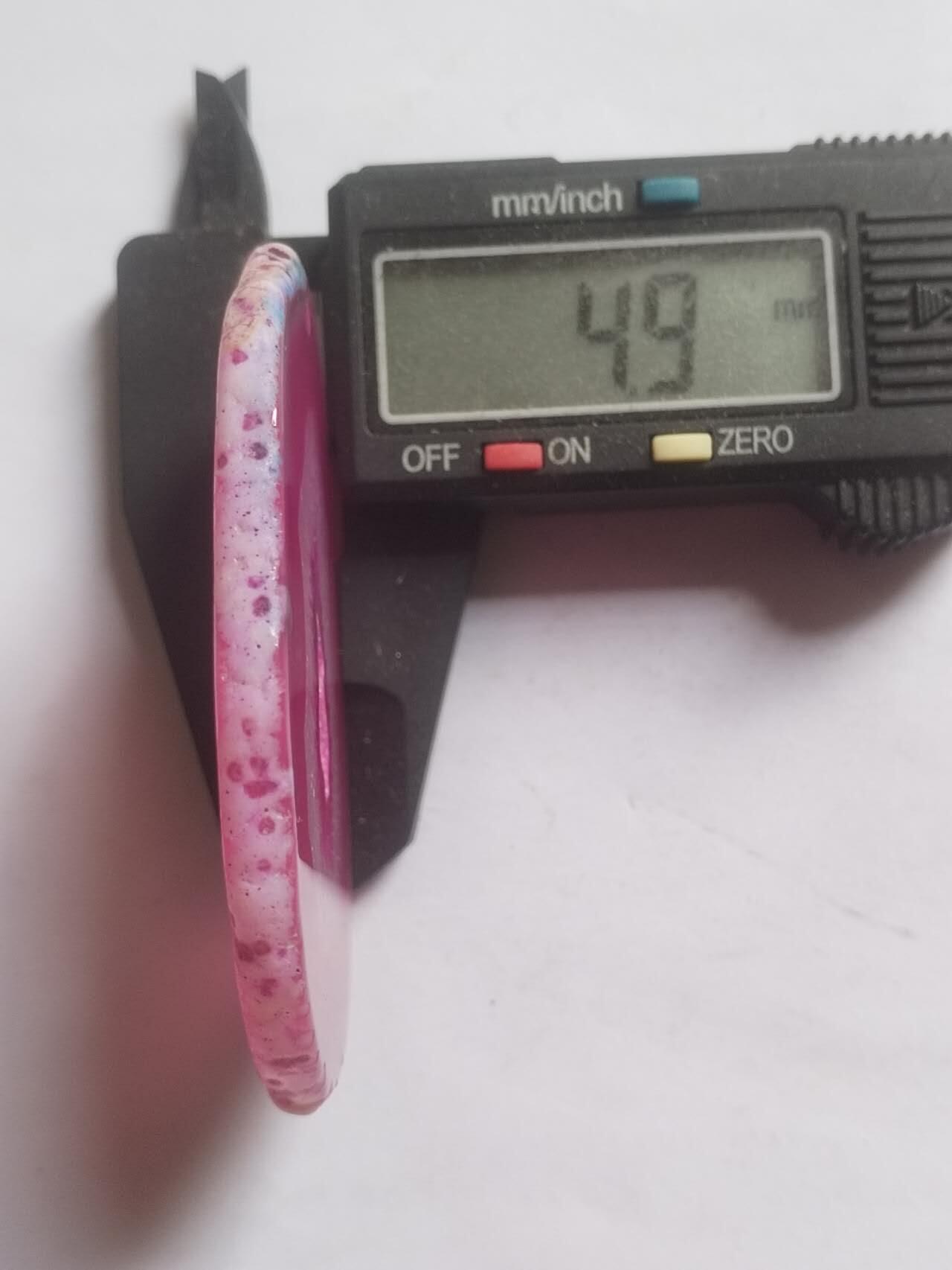 玉石 手镯 手串 手链专场 红玛瑙挂件。已打孔 配绳。