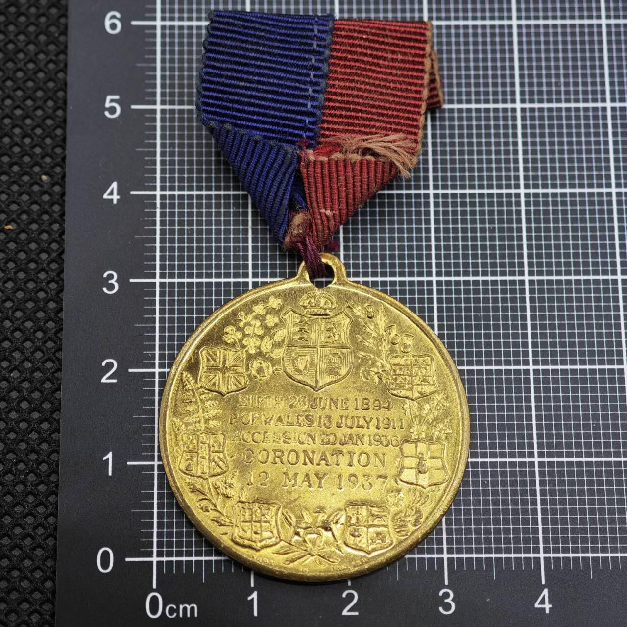 【淘币小摊】限时拍第八百二十三拍  纪念章场  满百包邮可预留两周  周一统一发货   英国1937年乔治六世加冕纪念章