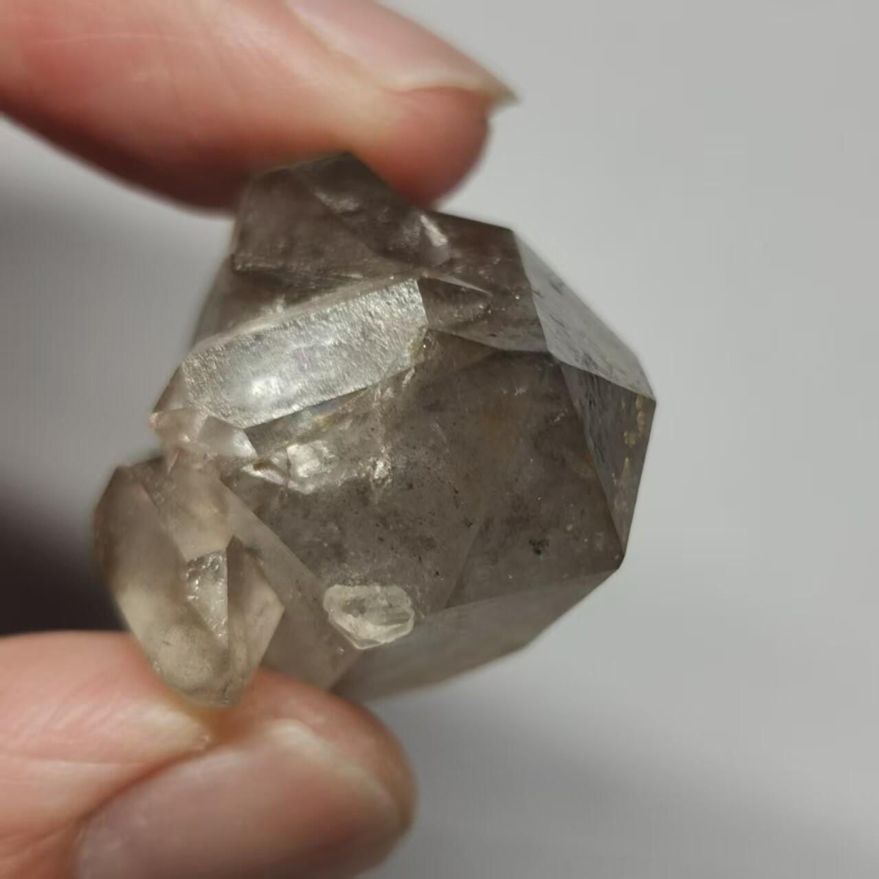 七河·世界钱币杂件水晶矿标小拍（总第30期） 藏家出品 X661 云贵闪灵水晶多生 造型款 本件拍品由合作藏家邮寄，库存编号 639-14