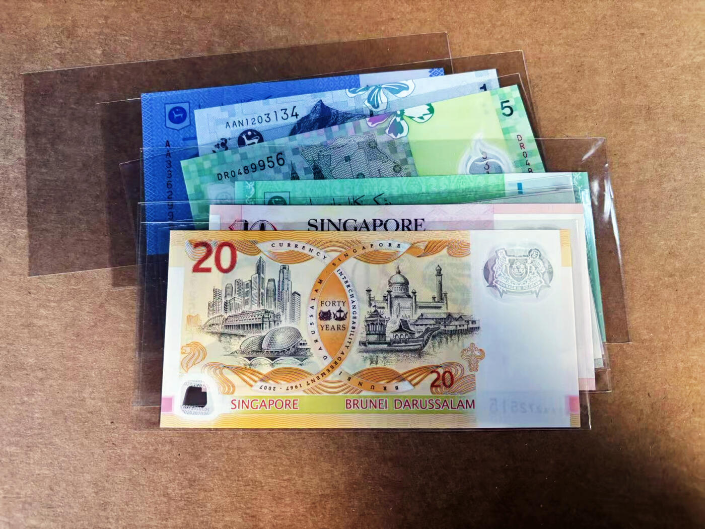 【Blue Auction】世界纸币精拍第759期——18级TOP拍卖/信誉/品质/专业/高效💫 【一组8张 含0AA冠】马来西亚1-5林吉特&新加坡2-20元 全新UNC