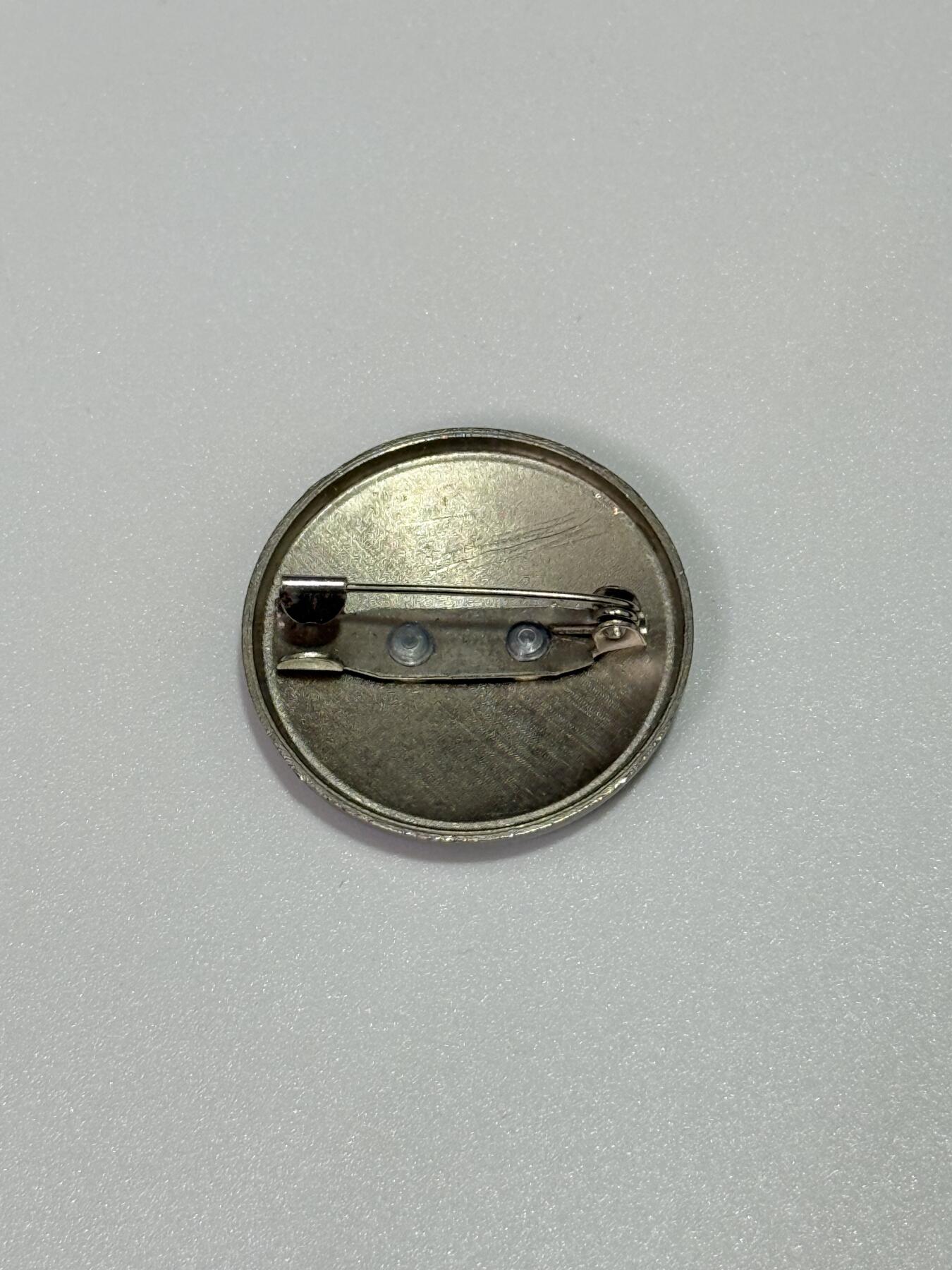 韵星假日拍卖第三十一期 -- Rimey Holidays Auction 31 KMT党徽一个