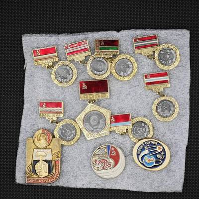 【淘币小摊】限时拍第八百二十三拍  纪念章场  满百包邮可预留两周  周一统一发货  -  苏联纪念徽章