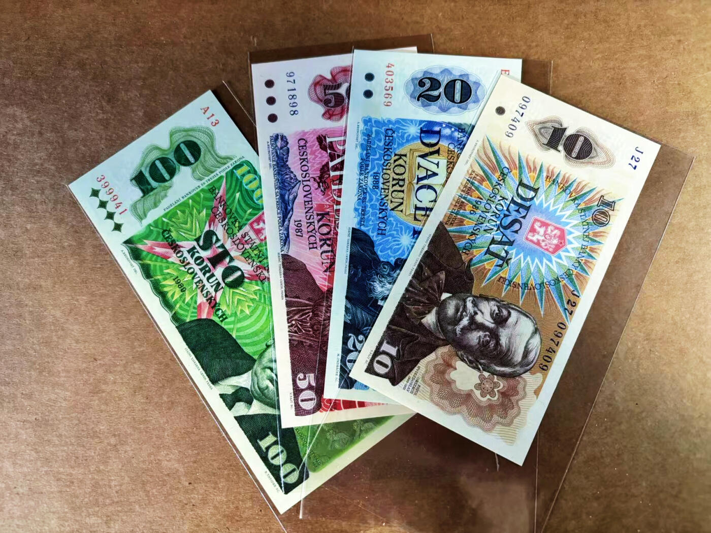 【Blue Auction】世界纸币精拍第759期——18级TOP拍卖/信誉/品质/专业/高效💫 【一组4张】捷斯 1986-69年10-100克朗 全新UNC