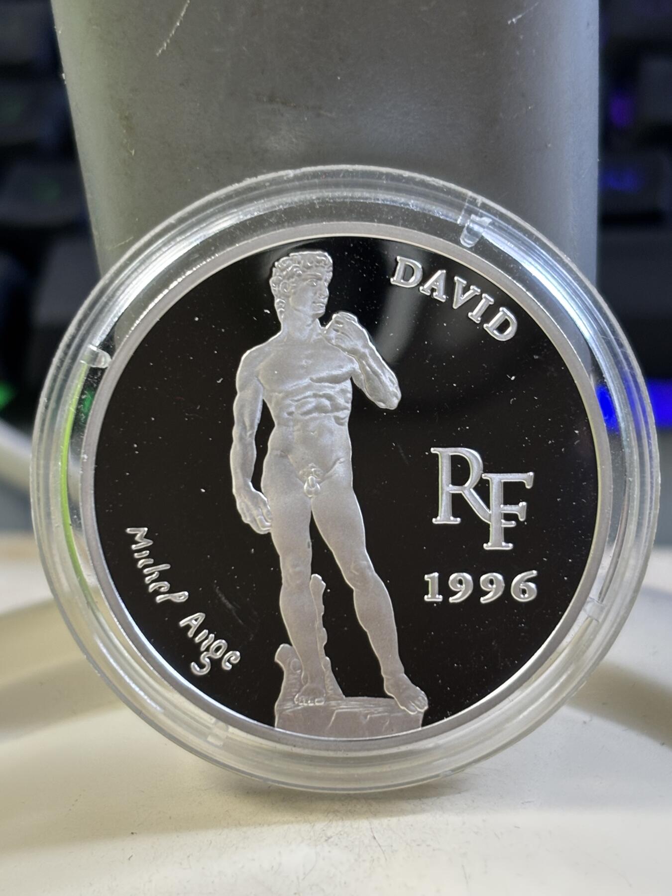 第184期拍卖 法国1996年卢浮宫馆藏系列2组大卫雕像纪念银币，900银，发行15000枚银价277