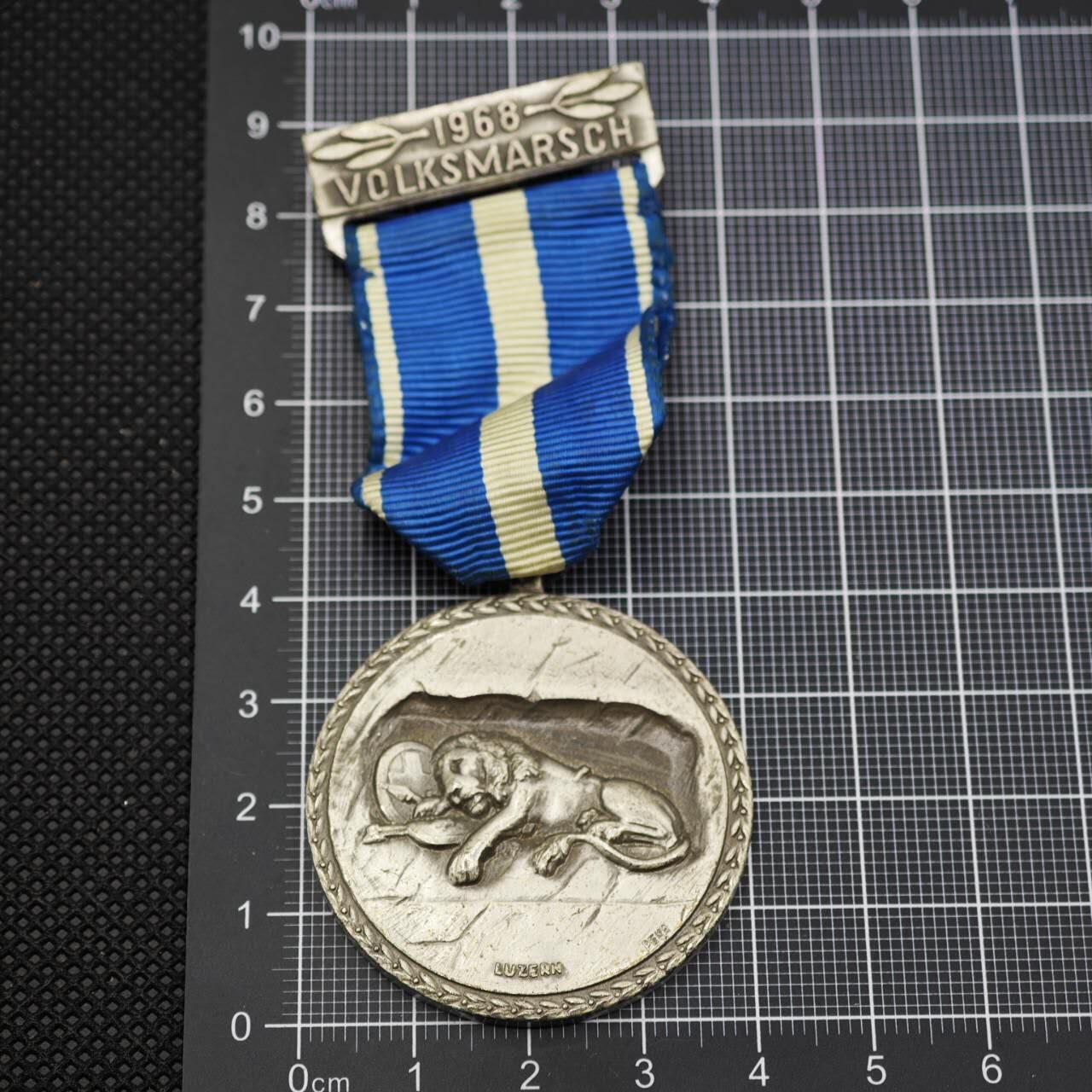 【淘币小摊】限时拍第八百二十三拍  纪念章场  满百包邮可预留两周  周一统一发货  瑞士悲伤的狮子纪念章