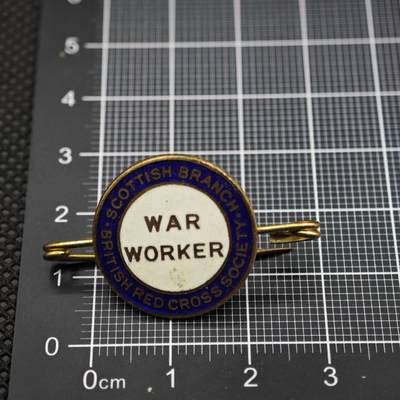 【淘币小摊】限时拍第八百二十三拍  纪念章场  满百包邮可预留两周  周一统一发货  -  英国红十字会苏格兰分会战争工作者徽章