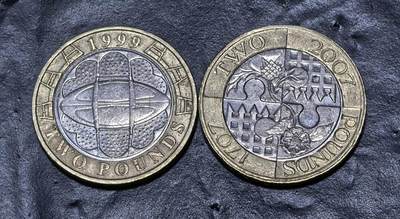 北京马甸外国币专卖第147期，外国币专场，陆续上拍，欢迎关注 - 2007英国双色2英镑英格兰和苏格兰联合300周年纪念币和1999 英国双色2镑橄榄球纪念币