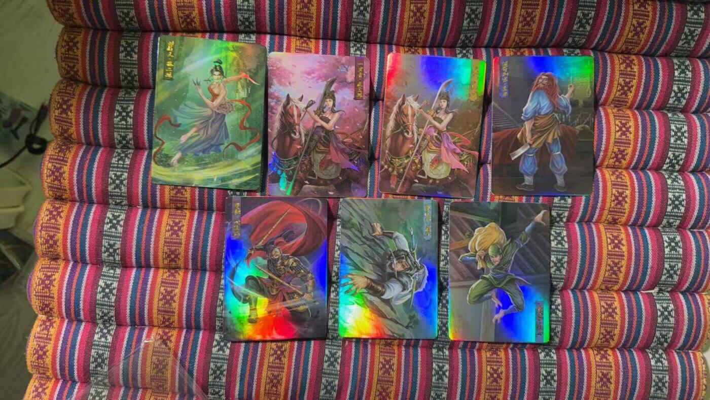 光影卡牌第26期，各家亲签，各家套卡，持续收拍品 重绣水浒彩闪特卡7张，黄肚兜三娘＋红肚兜三娘＋红肚兜二娘，绝版稀有