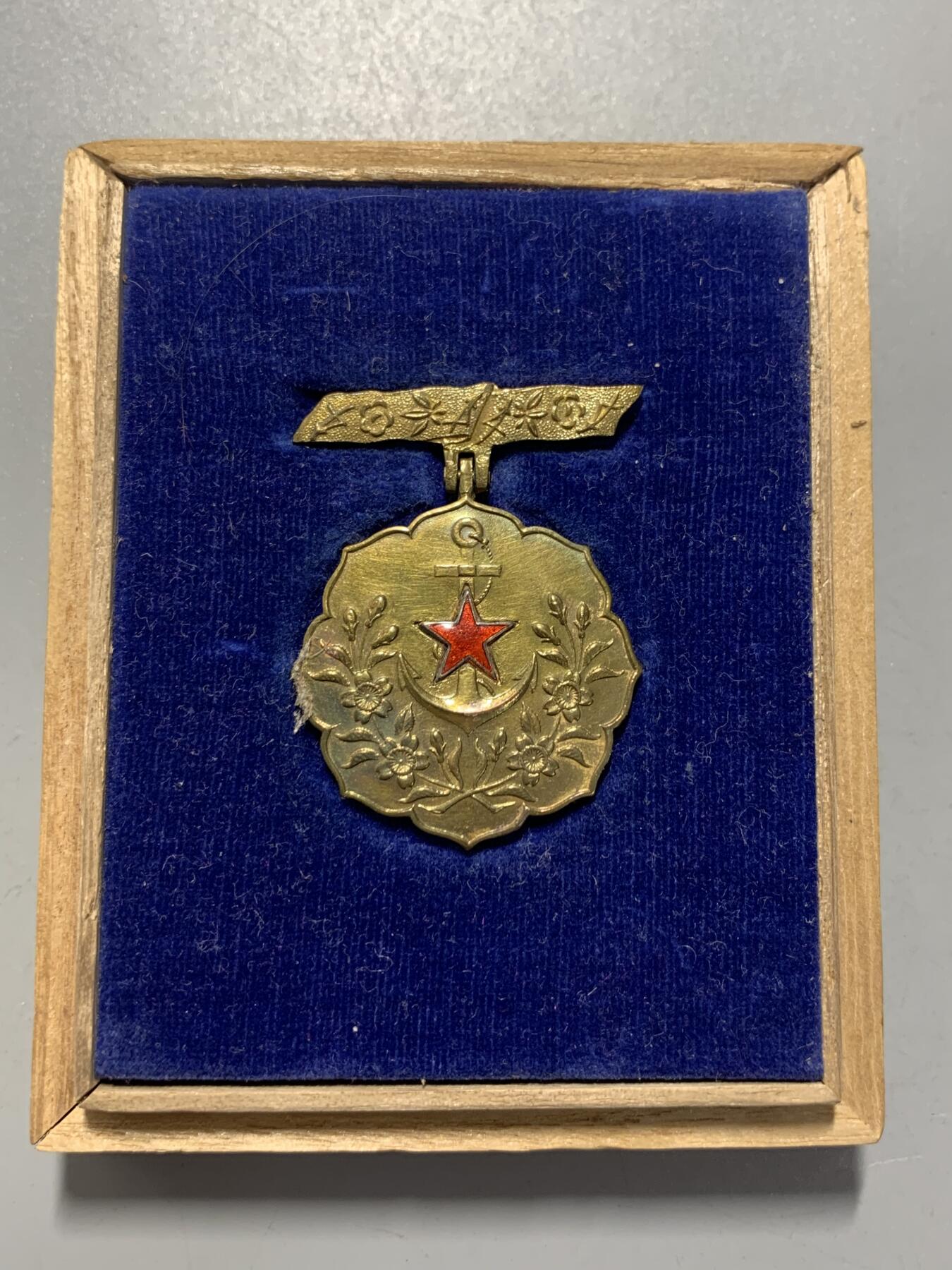 远东徽章小铺12月7日周日晚上9点结束 爱国妇人会二等功