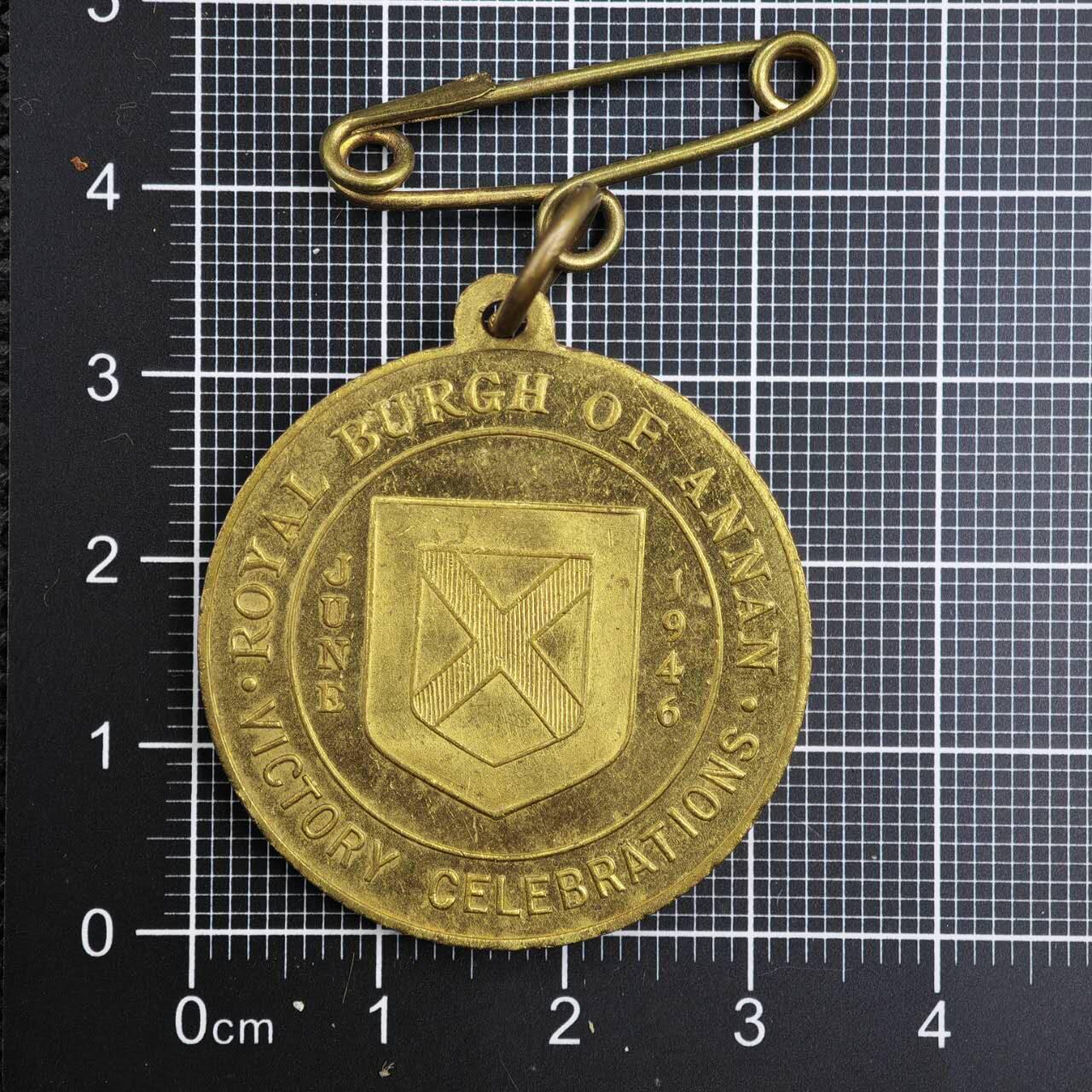 【淘币小摊】限时拍第八百二十三拍  纪念章场  满百包邮可预留两周  周一统一发货   英国1946年安南皇家自治市胜利纪念章