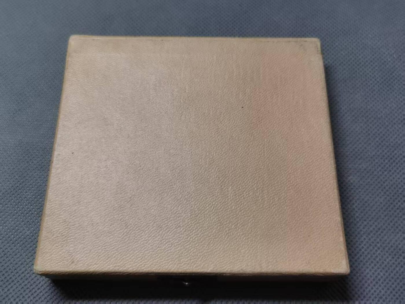 七河·世界钱币杂件水晶矿标小拍（总第30期） 藏家出品X577 巴伐利亚陶制纪念章（原盒） 1923年 