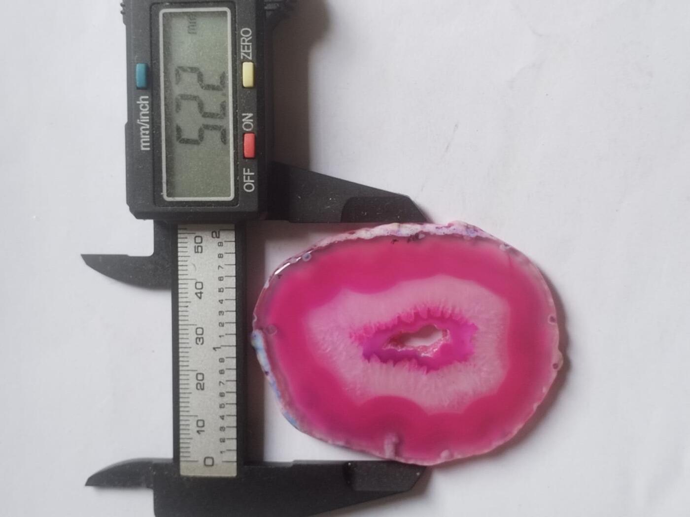 玉石 手镯 手串 手链专场 红玛瑙挂件。已打孔 配绳。