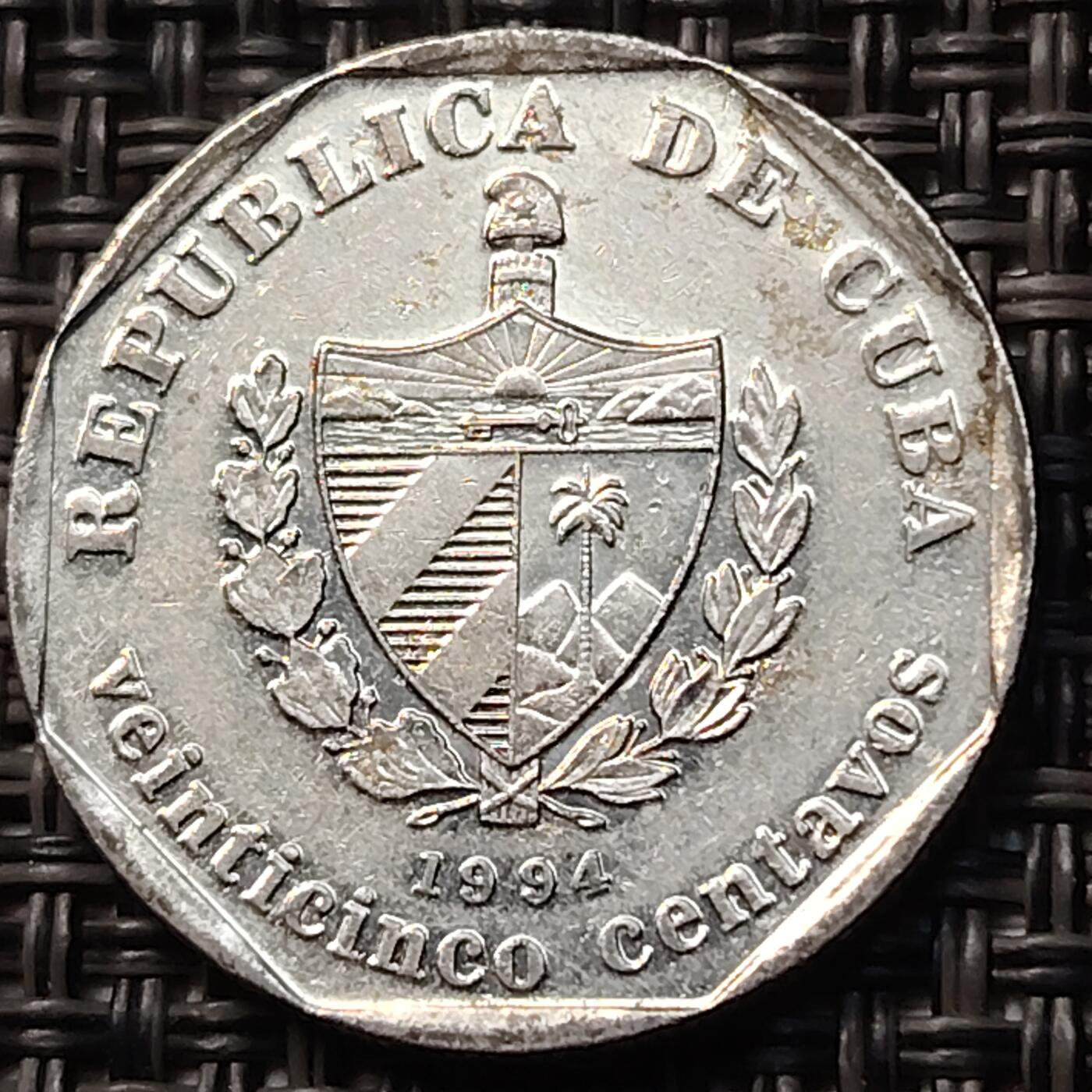 布加迪🐬～世界钱币(上海)🌾第 263 期 /  各国套币和散币 古巴🇨🇺 1994年 25分外汇币 镀镍钢