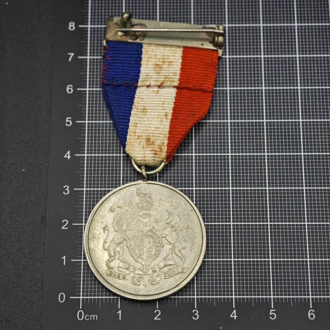 【淘币小摊】限时拍第八百二十三拍  纪念章场  满百包邮可预留两周  周一统一发货   英国1937年乔治六世加冕纪念章