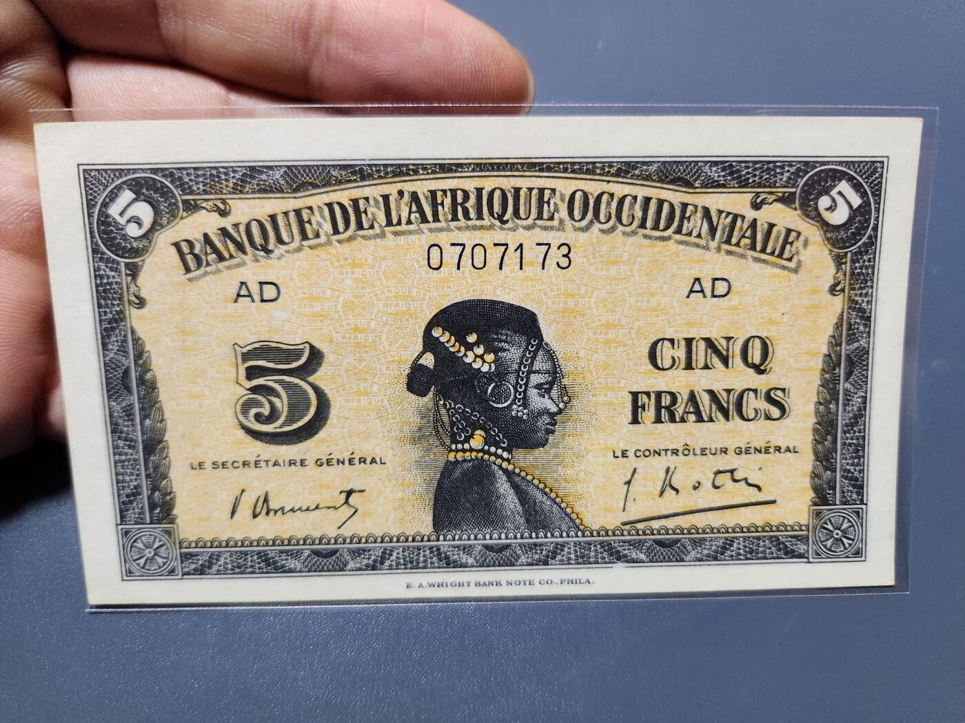 12月6号晚上8点 外国纸币自动截拍第70场 法属西非 纸币 1942版 5法郎 新品