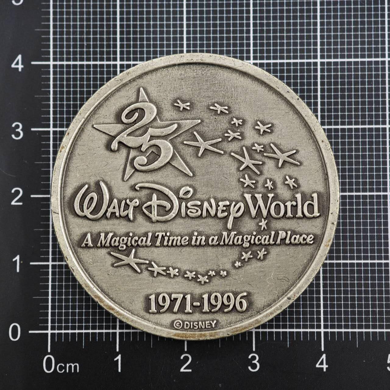 【淘币小摊】限时拍第八百二十三拍  纪念章场  满百包邮可预留两周  周一统一发货   迪士尼25周年纪念章