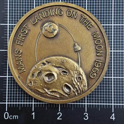 【淘币小摊】限时拍第八百二十三拍  纪念章场  满百包邮可预留两周  周一统一发货  - 阿波罗11号纪念章