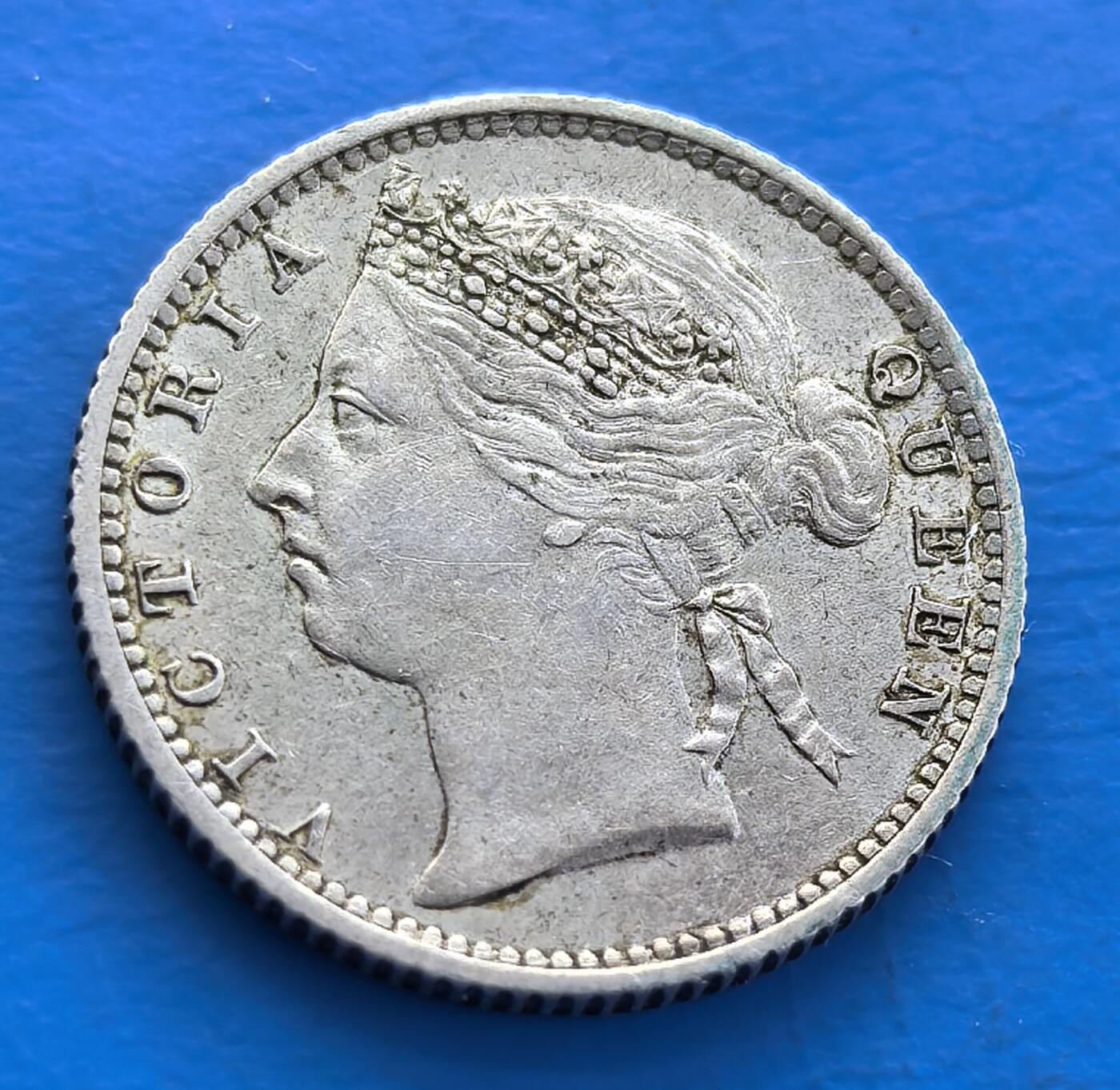 外国优质老铜币银币持续添加中，周六九点倒数截拍，满百包邮，可寄存半年，喜欢朋友微信扫描二维码可直接参拍 极美品海峡1888年10分银币