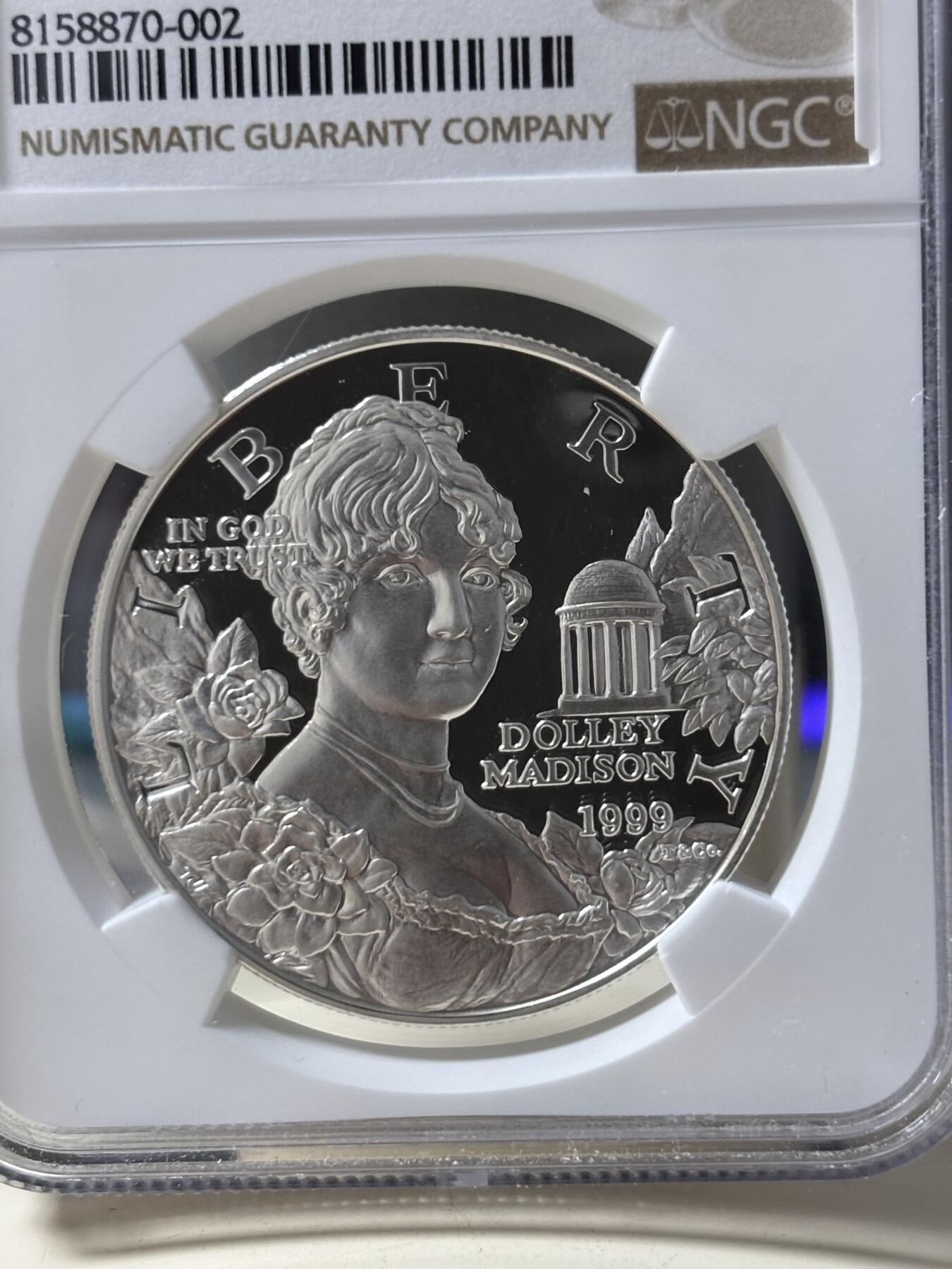 第185期拍卖 获奖美国1999年麦迪逊总统夫人多莉银币NGC-PF70，900银，26.72克，此币荣获世界硬币大奖赛