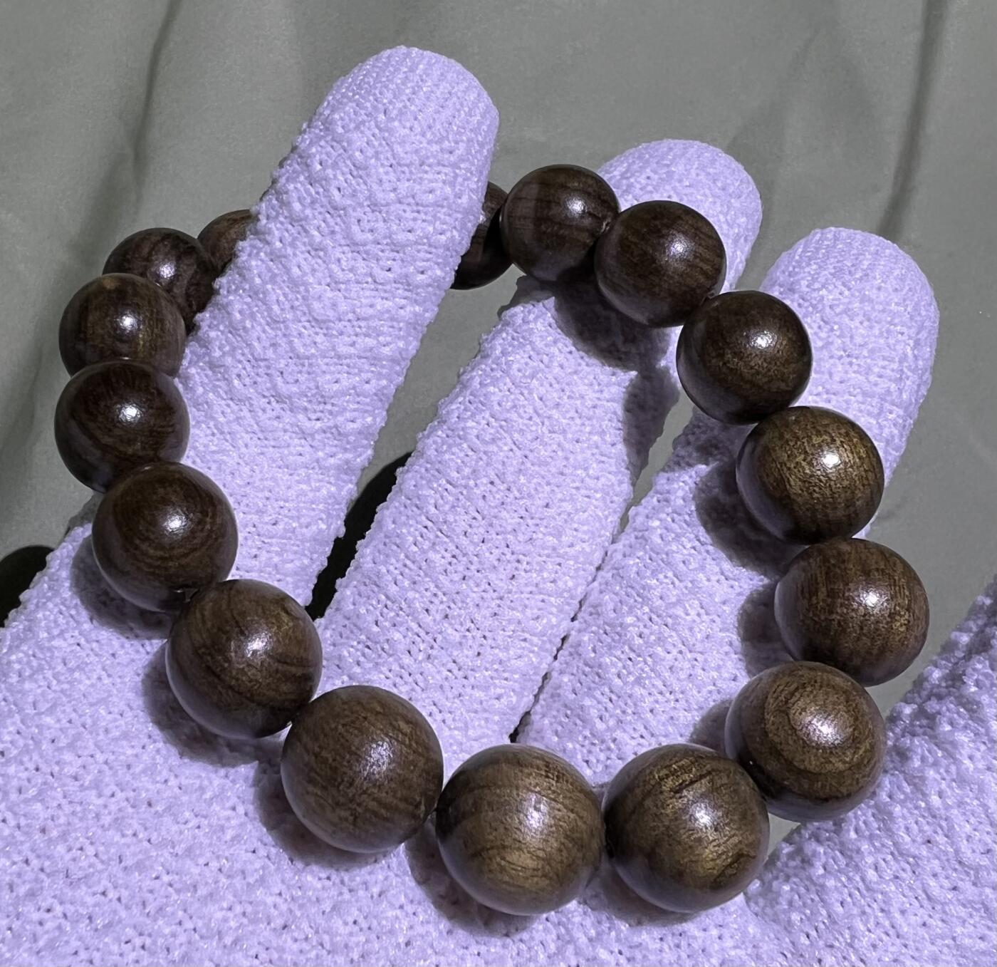 零元拍：金丝楠圆珠珠手串，12MM 金丝满满，满荧光，满手留香