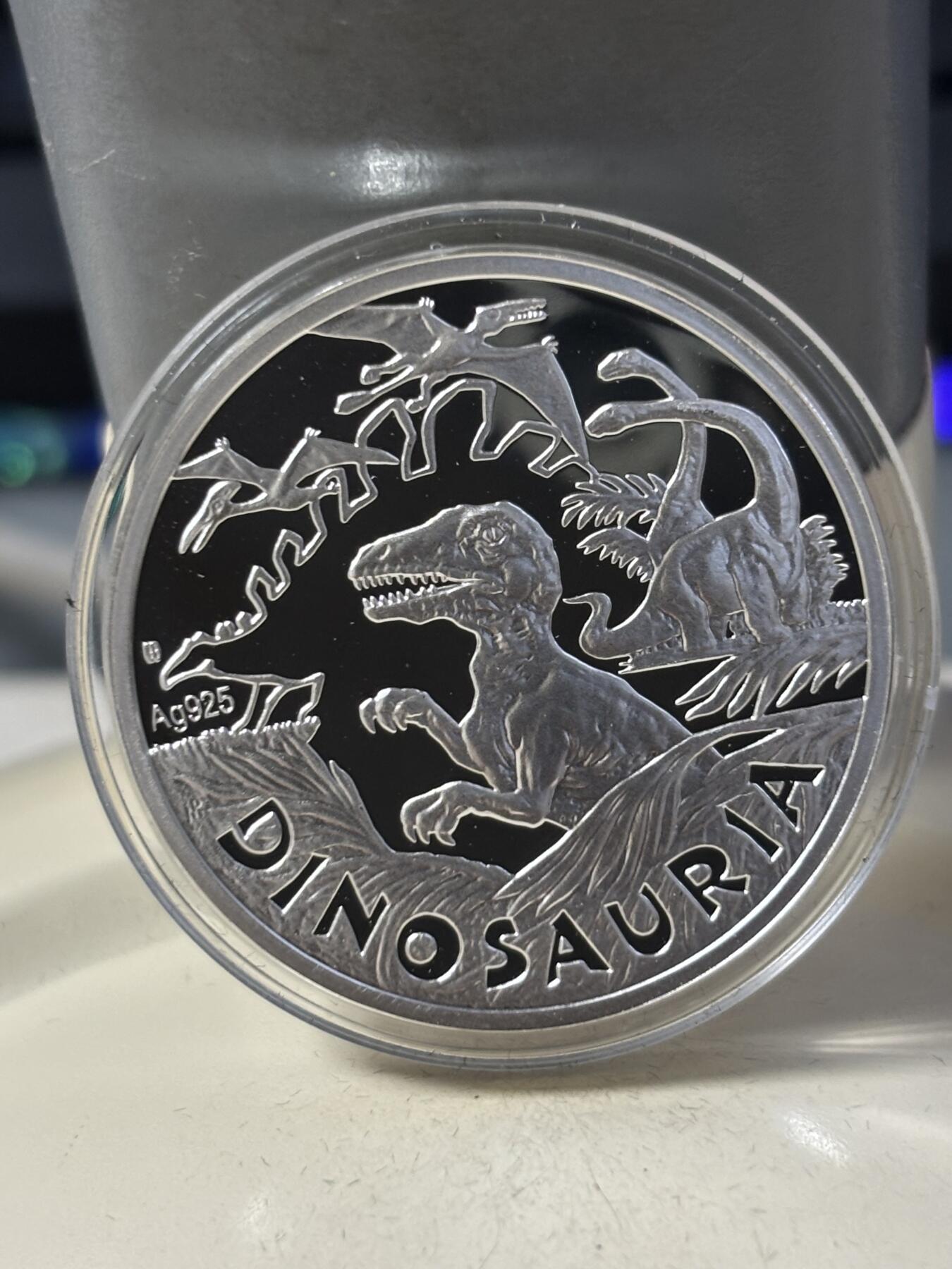 第185期拍卖 波兰2009年恐龙精制纪念银章8枚套原盒证，华沙造币厂 925银，14.14g*8 发行量15000套