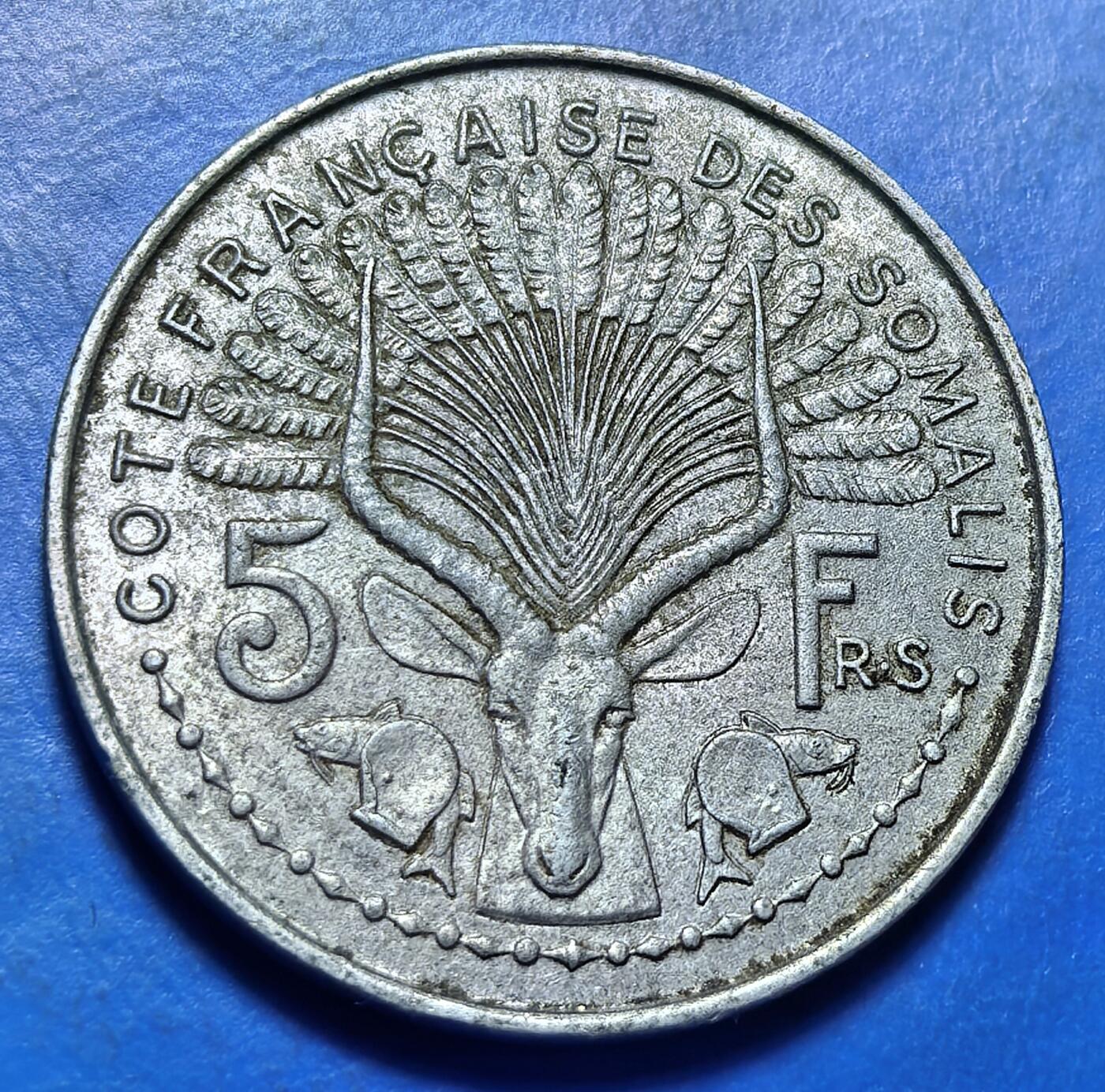 外国优质老铜币银币持续添加中，周六九点倒数截拍，满百包邮，可寄存半年，喜欢朋友微信扫描二维码可直接参拍