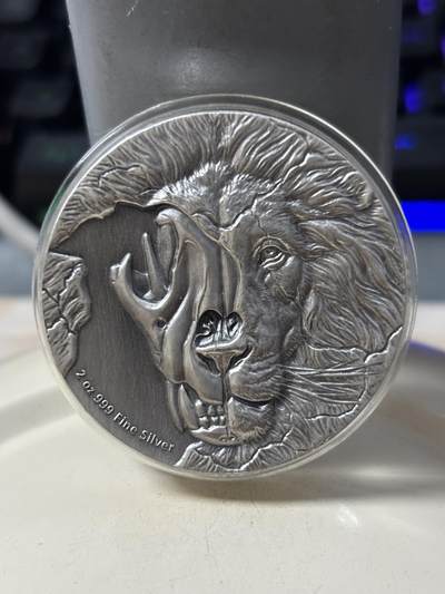 第185期拍卖 - ·纽埃2018年野兽头骨系列亚洲狮头骨2盎司仿古纪念银币，999银，发行500枚