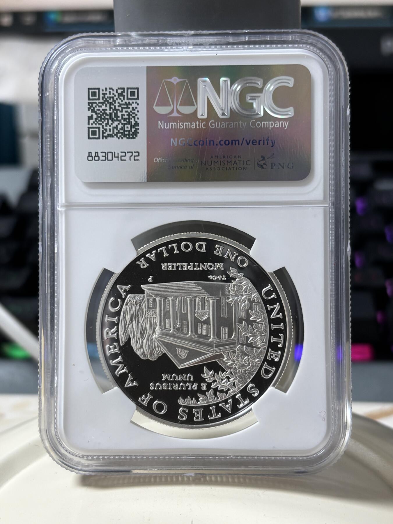 第185期拍卖 获奖美国1999年麦迪逊总统夫人多莉银币NGC-PF70，900银，26.72克，此币荣获世界硬币大奖赛