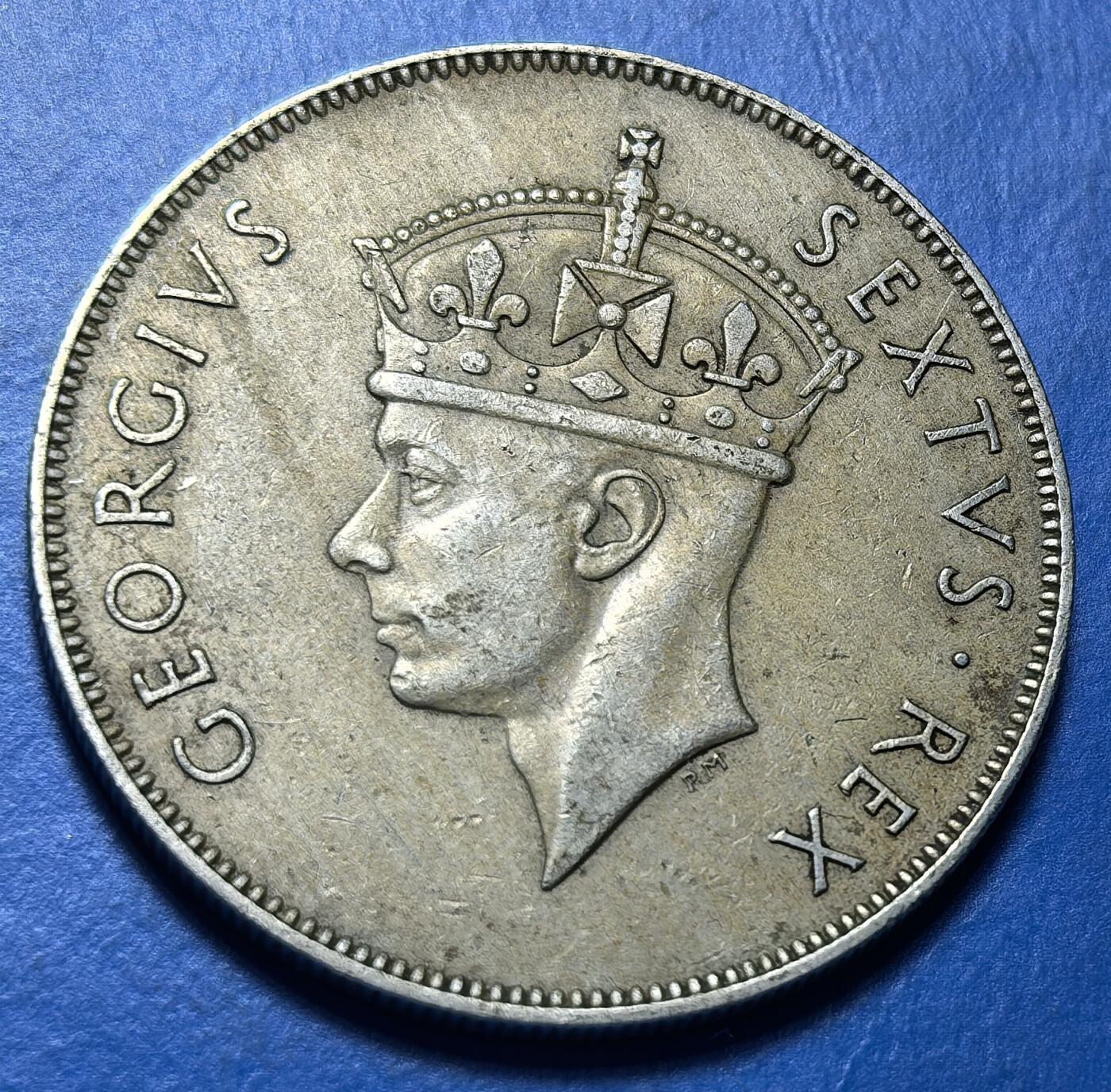 外国优质老铜币银币持续添加中，周六九点倒数截拍，满百包邮，可寄存半年，喜欢朋友微信扫描二维码可直接参拍 东非1950年1先令