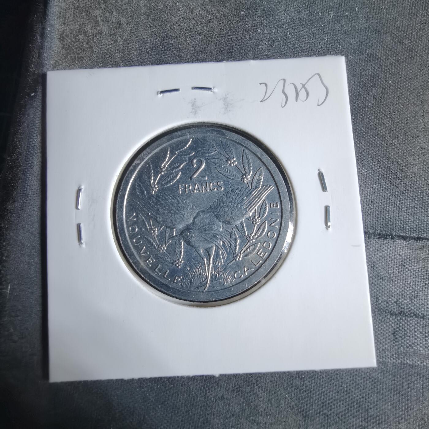 沼泽如烟--第923场 法属新喀里多尼亚1983年2法郎