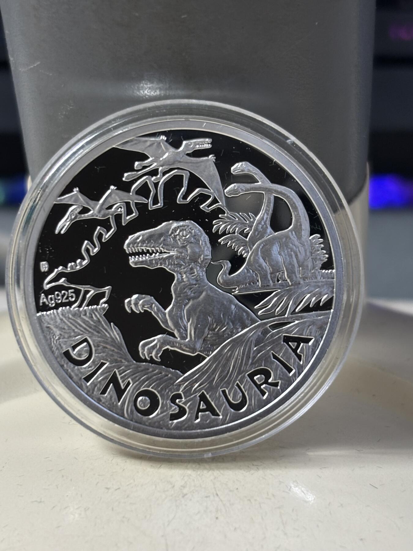 第185期拍卖 波兰2009年恐龙精制纪念银章8枚套原盒证，华沙造币厂 925银，14.14g*8 发行量15000套